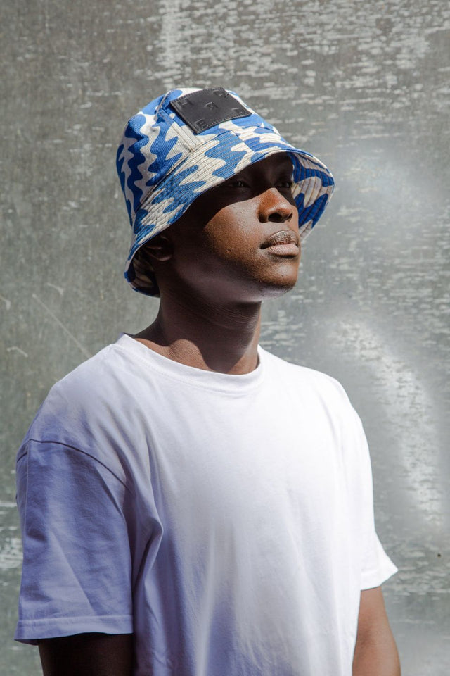 Contrasted Waves Printed Bucket Hat